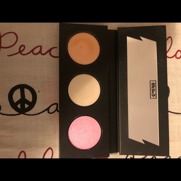 Kat Von D Metal Crush Highlighter palette - Picture 2 of 3